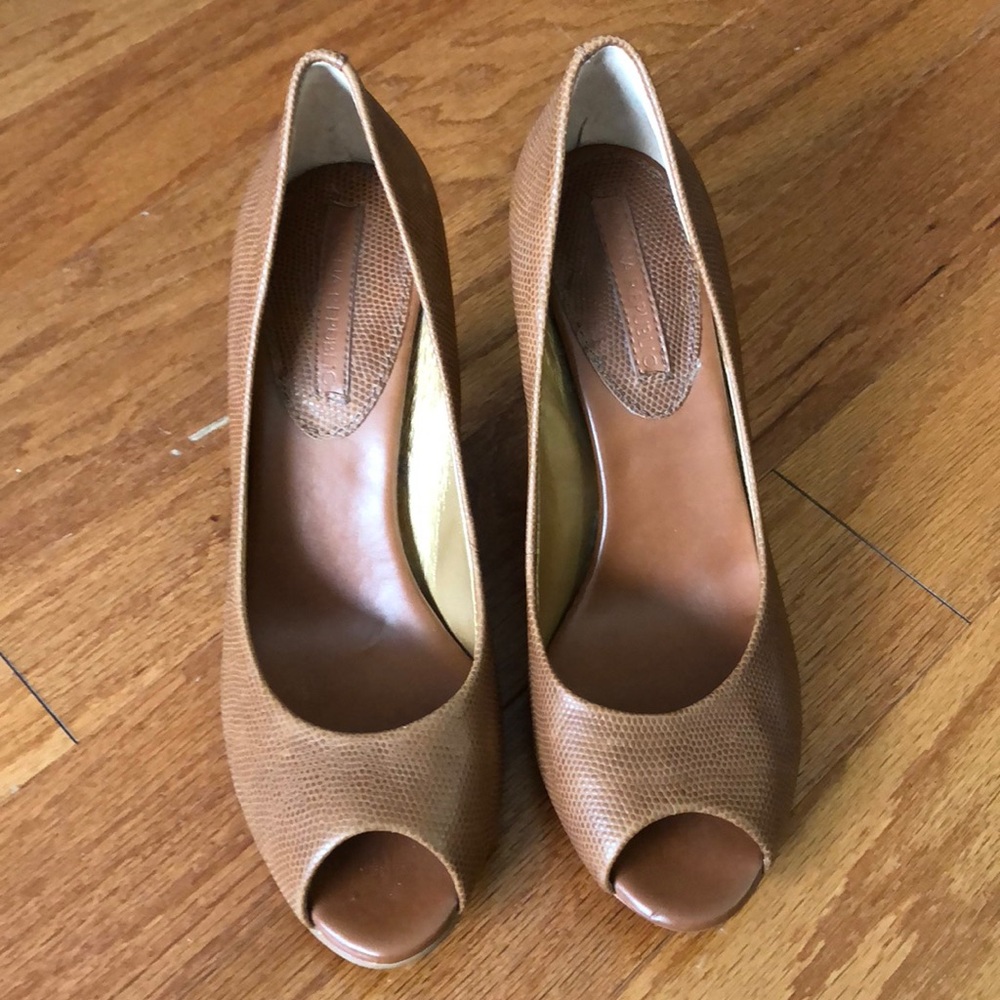 Banana republic leather heels - Picture 2 of 4